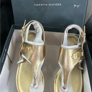 TOMMY HILFIGER Gold 1-1/2 Cork Platform Wedge Heeled Thong Sandals - 8M